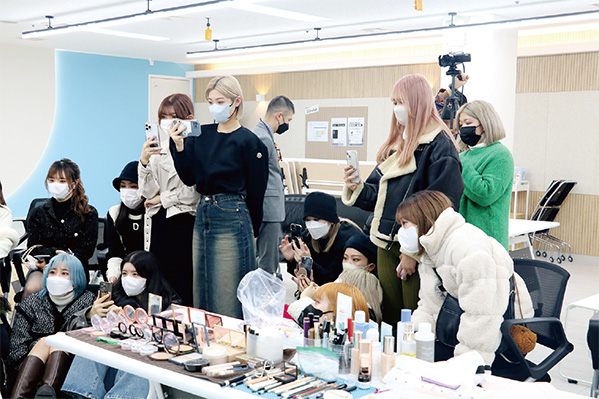 韓国ビューティー&ファッションを学ぶ 大村美容ファッション専門学校