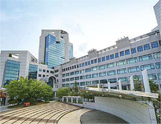 韓国ビューティー&ファッションを学ぶ 大村美容ファッション専門学校